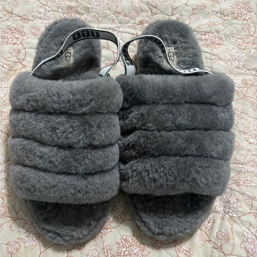 UGG Fluff Yeah Slippers – Size 11 (Women’s)